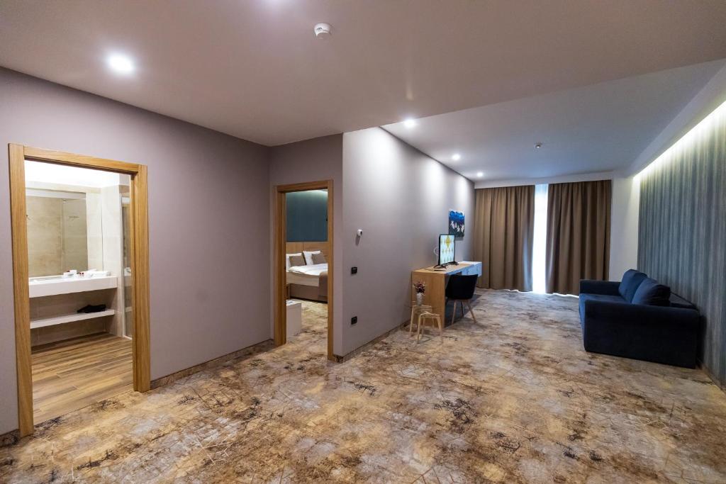 GRAND VIEW Hotel & Suites Copou - Deluxe Apartment