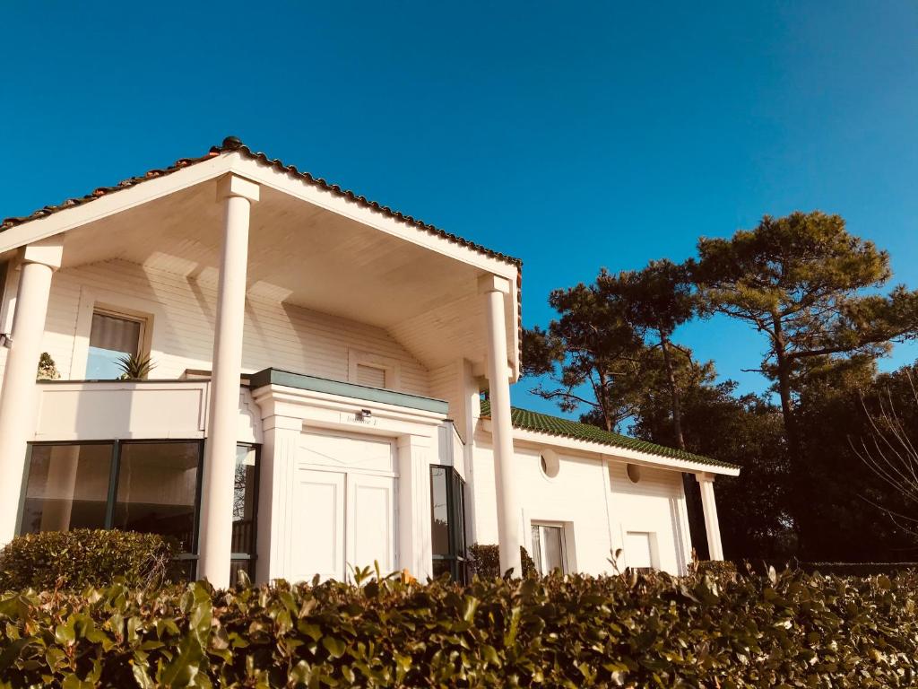 Appartement du golf, piscine, forêt et plage. , Saint-Jean-de-Monts, France  - 18 Commentaires clients . Réservez votre hôtel dès maintenant ! -  Booking.com