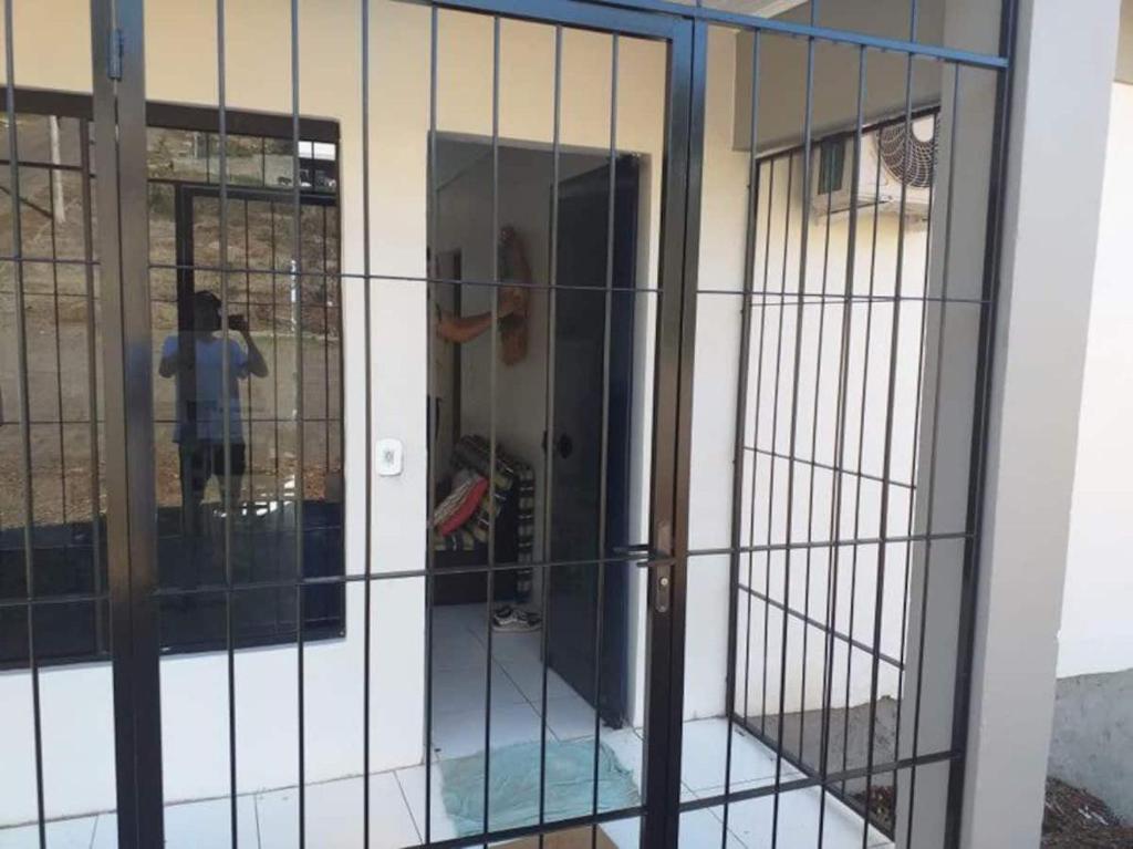  Casa inteira de esquina com vista para o cristo