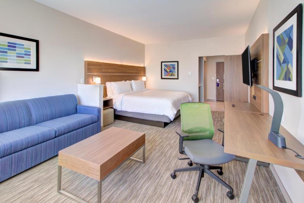Holiday Inn Express & Suites Charlotte Southwest by IHG photo