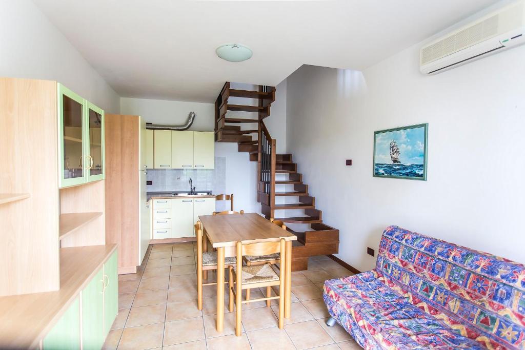 A kitchen or kitchenette at Villaggio Calycanthus