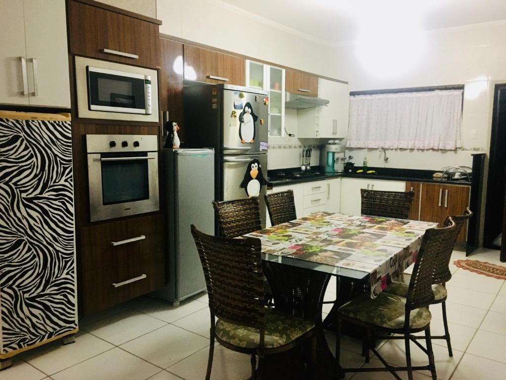 APARTAMENTO/CASA - ILHA COMPRIDA/SP até 10 pessoas