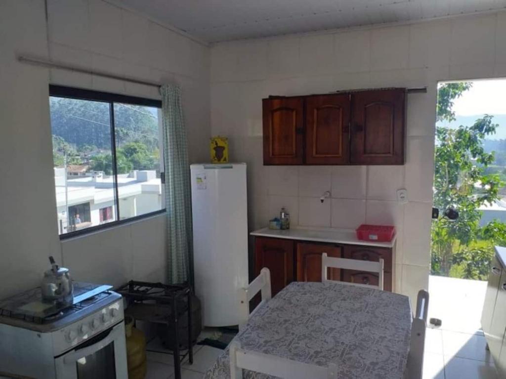  Casa inteira de esquina com vista para o cristo