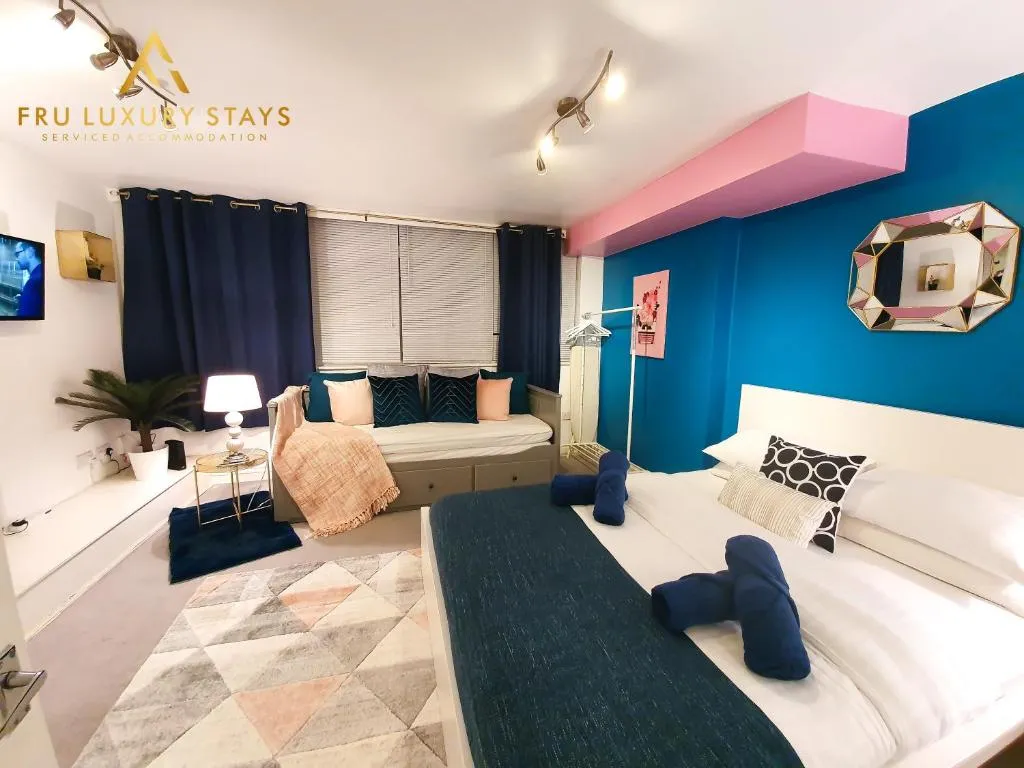 Bristol Apartment, Fru Luxury Stays Serviced Accommodation,1 Bedroom Studio Apartment with Free Parking & Wifi, Bristol, United Kingdom