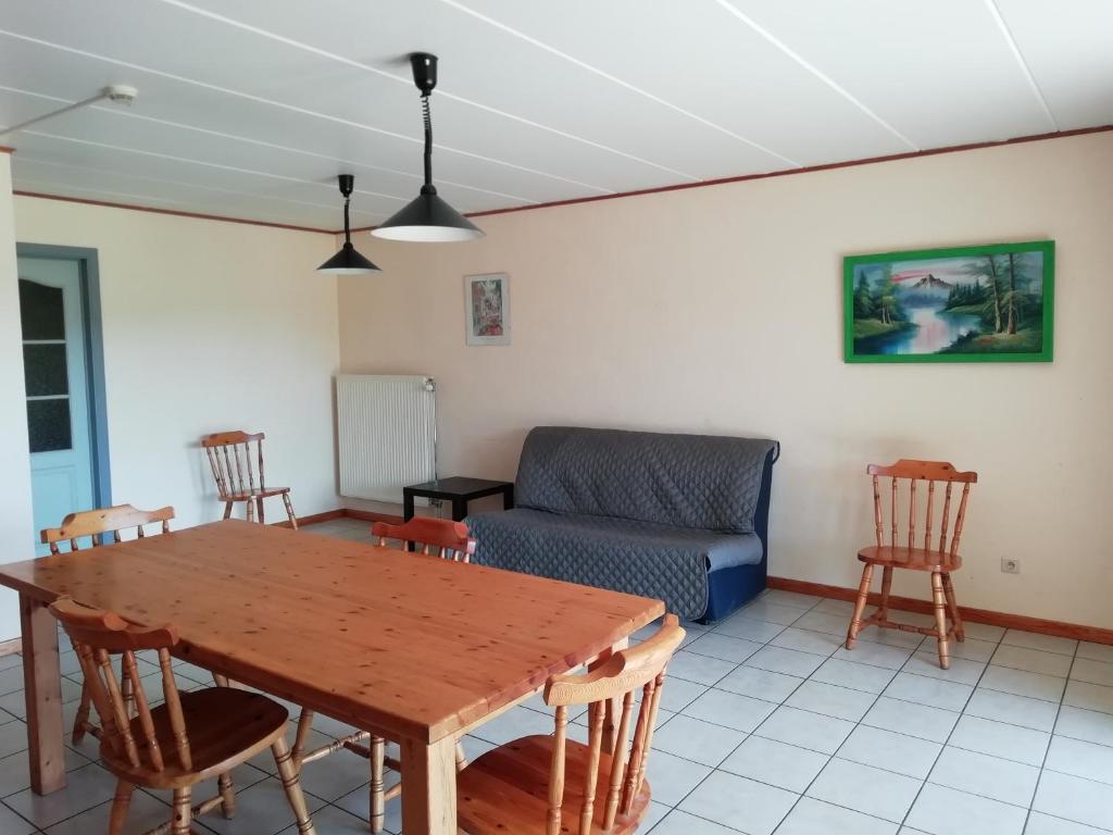 Posezení v ubytování Hotel Dry Les Courtis