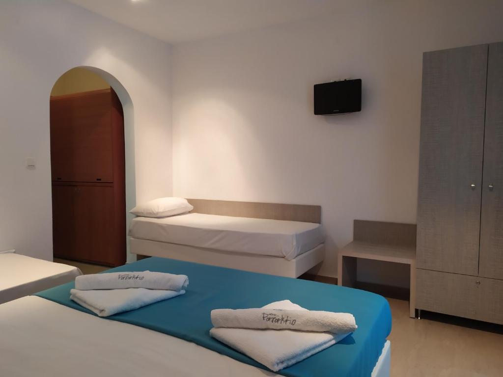 Postel nebo postele na pokoji v ubytování Hotel Paraktio