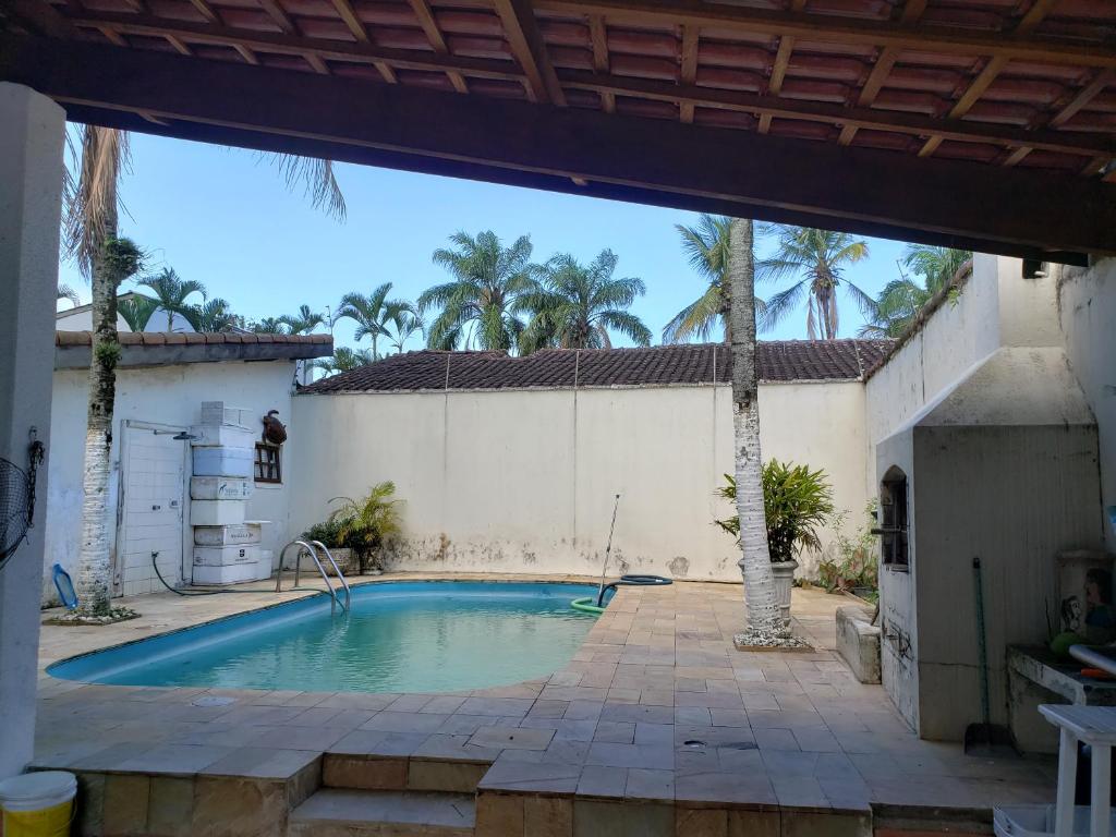  Casa com piscina