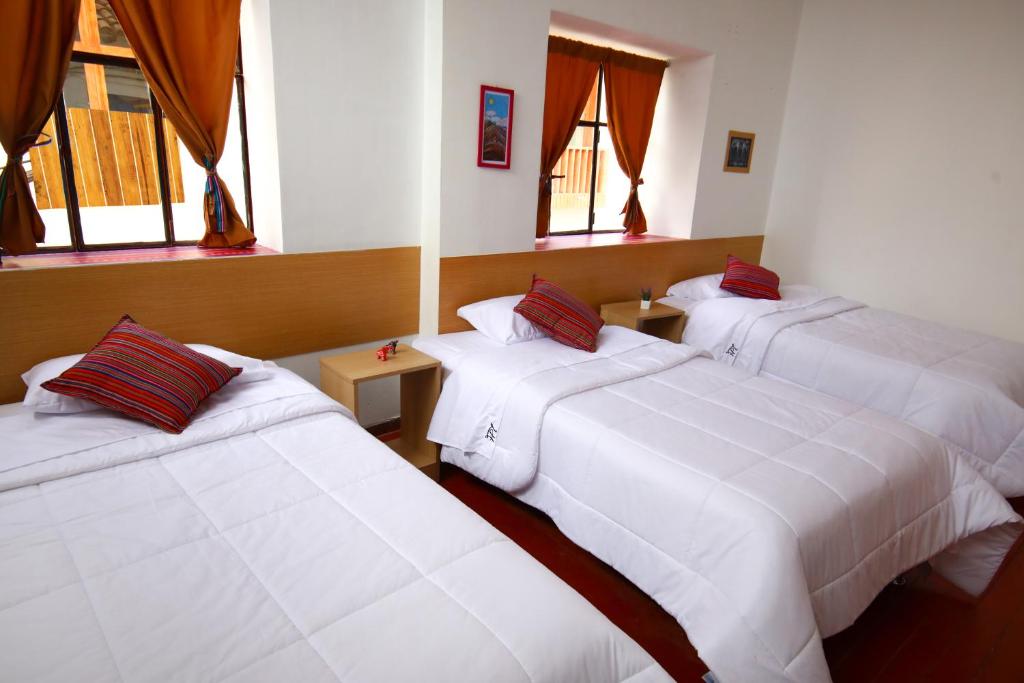 Postel nebo postele na pokoji v ubytování CASONA TORDO - A 3 Cdras de la Plaza - Habitaciones con baño privado