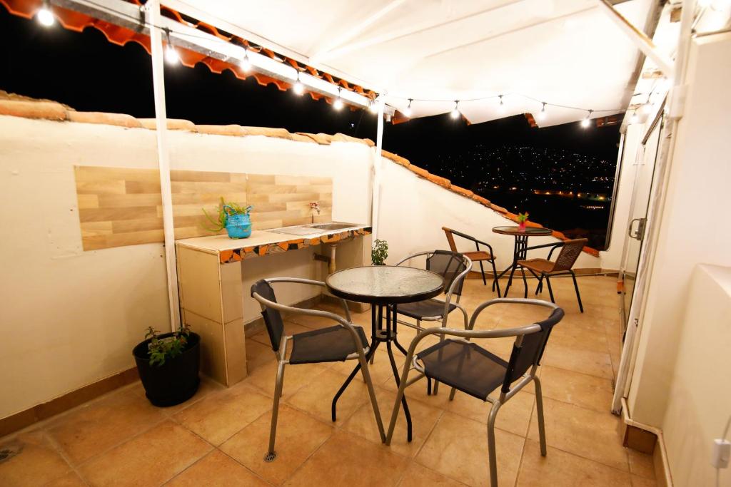 Posezení v ubytování CASONA TORDO - A 3 Cdras de la Plaza - Habitaciones con baño privado