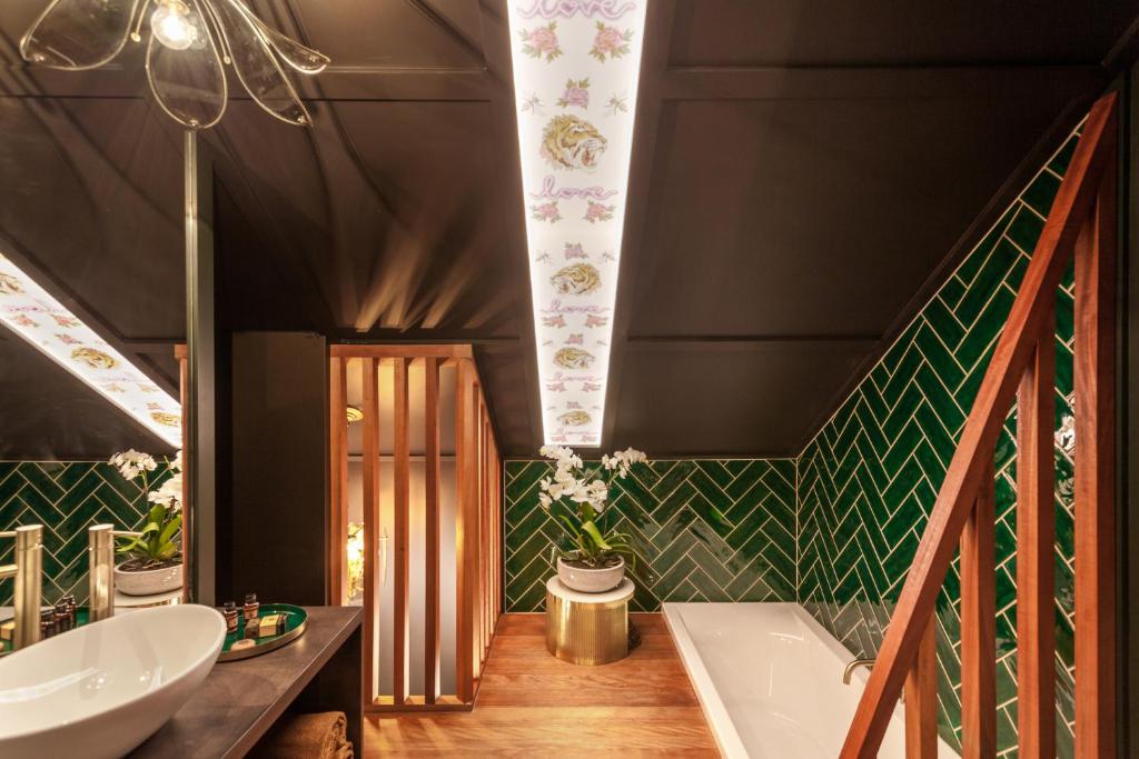 The Barn, designers dream beach hideaway - Resim 3