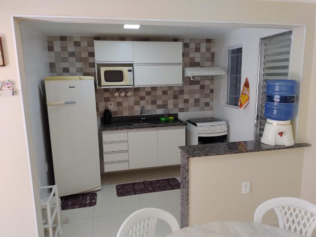  Praia do Morro. Linda casa toda reformada.