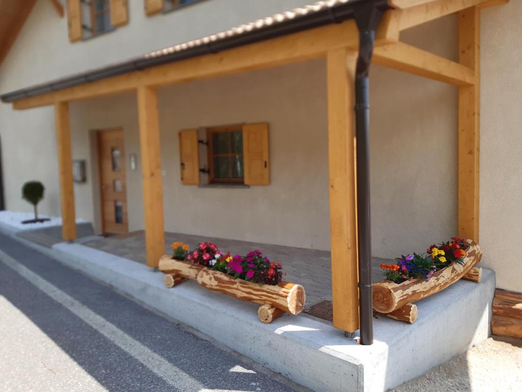 Budova, v ktorej sa apartmán nachádza