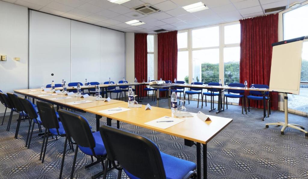 Konferenční prostory v ubytování Hôtel Le Néron - Logis