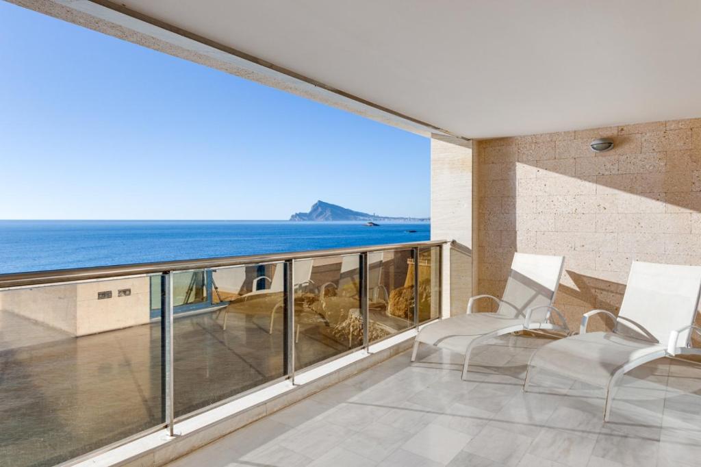 1st Line Daniya APT - Solarium Terrace & Pool, Altea ...