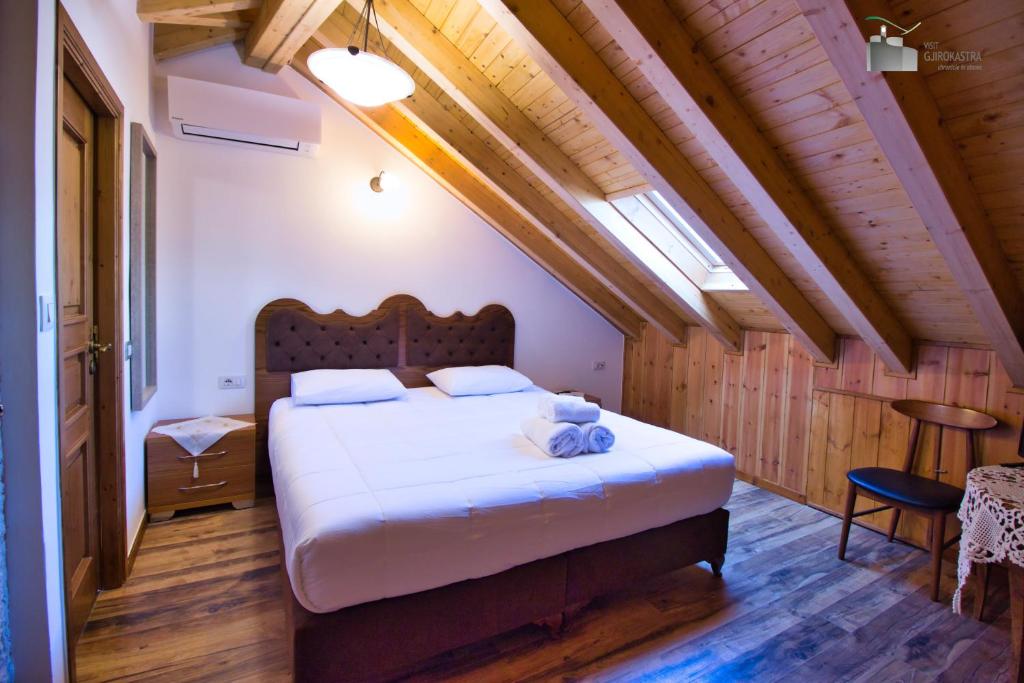 Llit o llits en una habitació de Boutique Hotel Praga