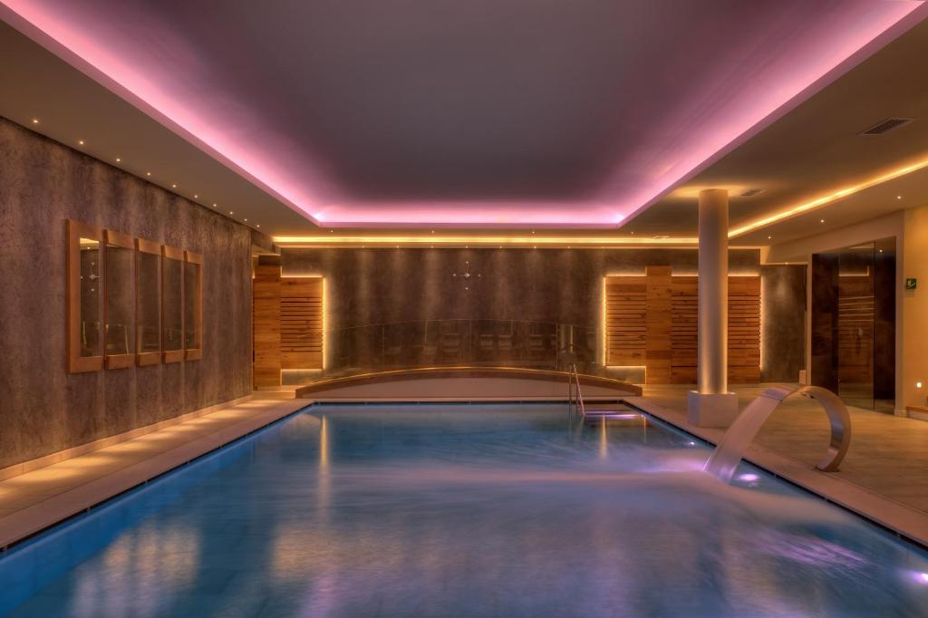 Bazén v ubytování Hotel Aaritz nebo v jeho okolí