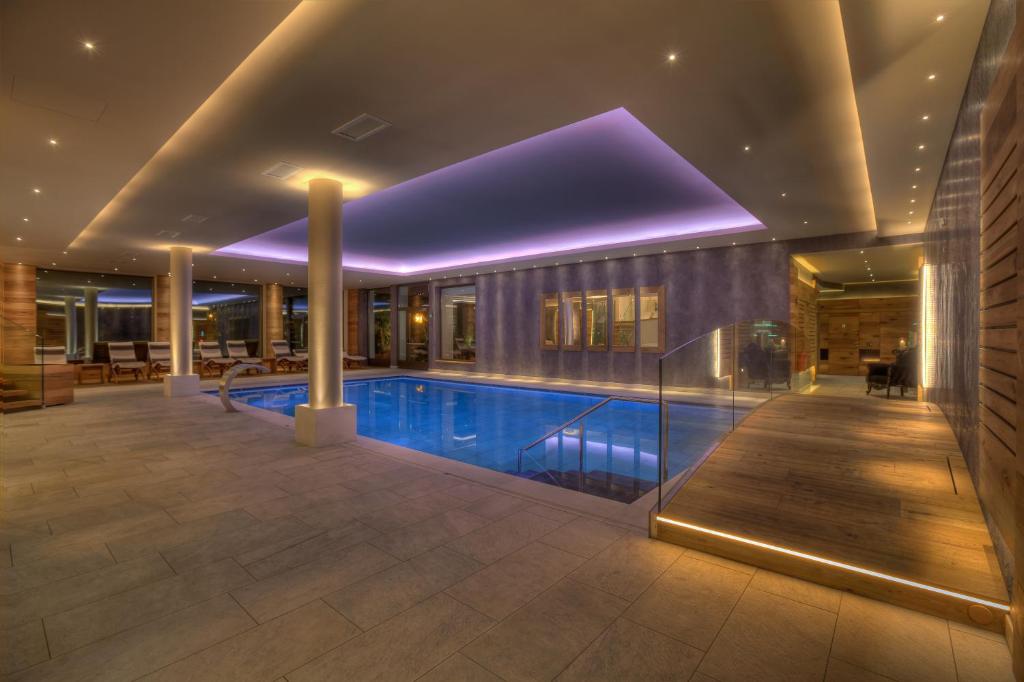 Bazén v ubytování Hotel Aaritz nebo v jeho okolí