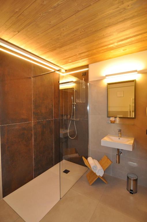 Albergo Alpino - Habitación Familiar Con Balcón