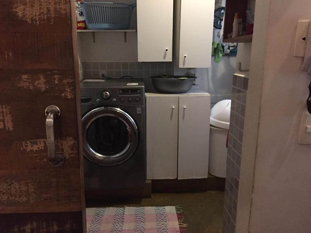  Apt 402