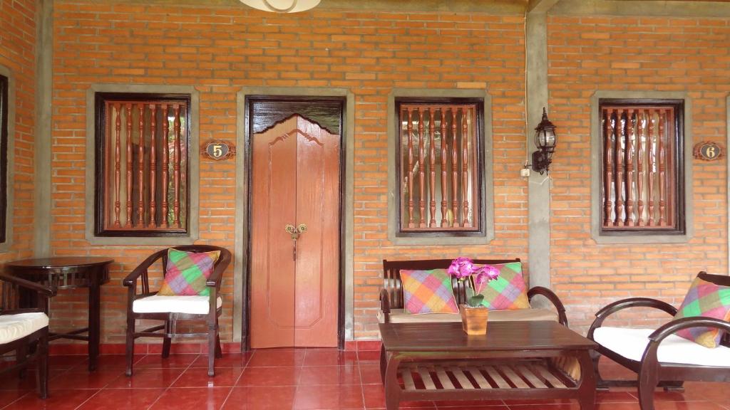 Posezení v ubytování Sunarta House Homestay
