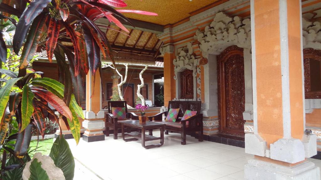 Posezení v ubytování Sunarta House Homestay