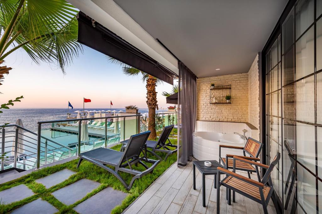 Bazén v ubytování White City Resort Hotel - Ultra All Inclusive nebo v jeho okolí