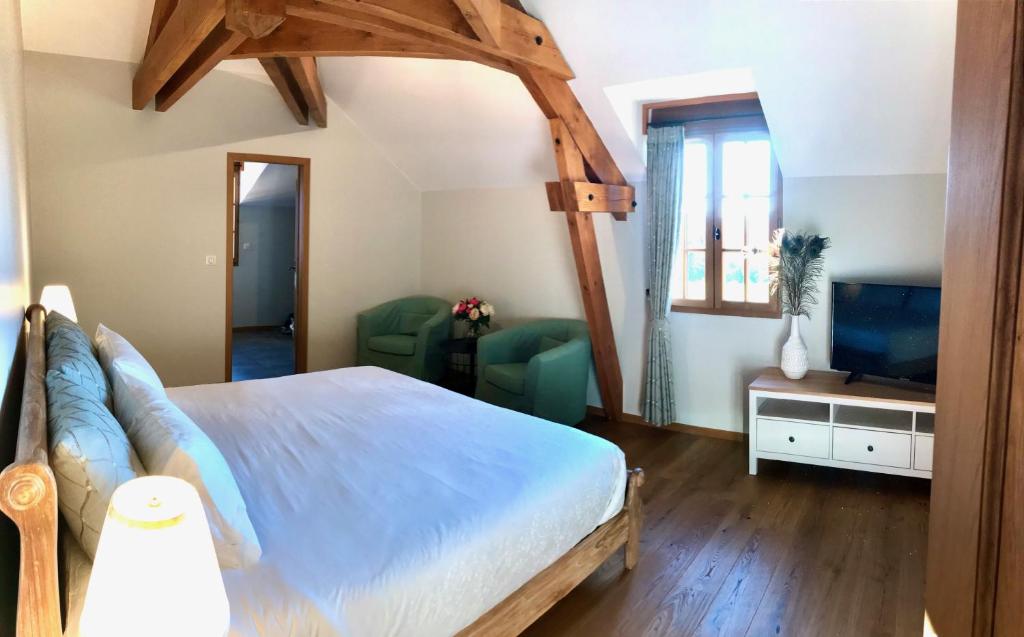 Les Cèdres du Linard, Chambres d'Hôtes B&B Near Lascaux, Montignac, Sarlat-la-Canéda, Dordogne - 4