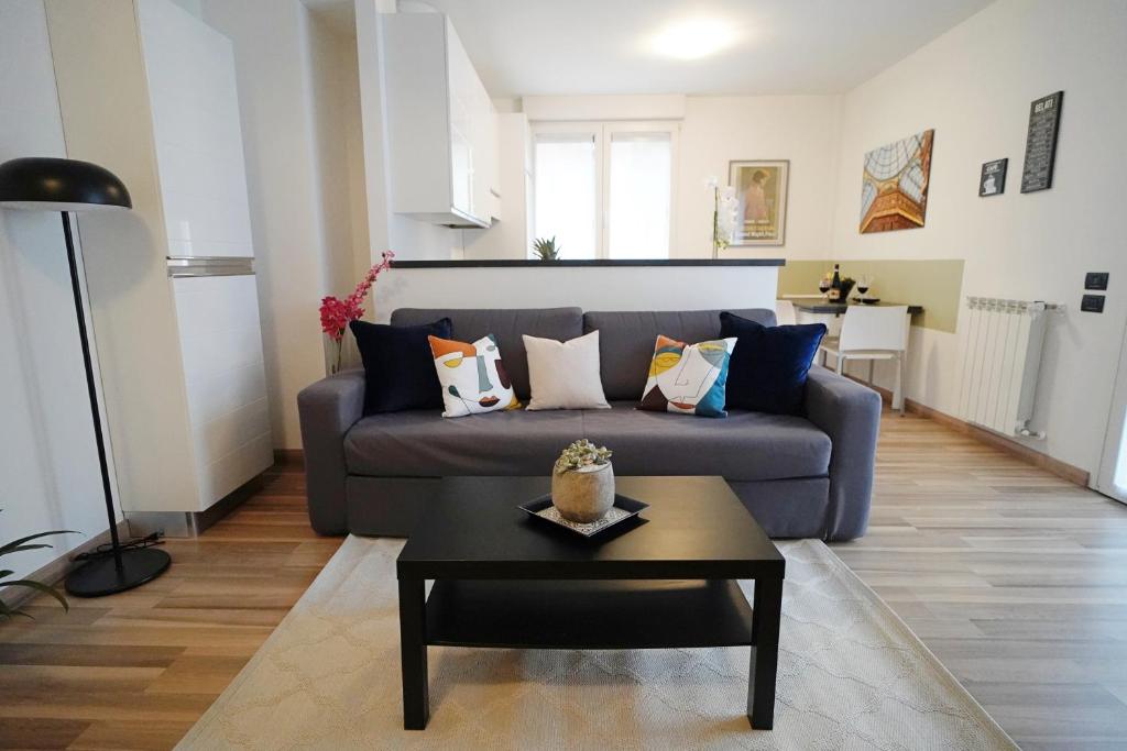 Rentopolis Apartments - Palazzo Candiani - Two-Bedroom Apartment