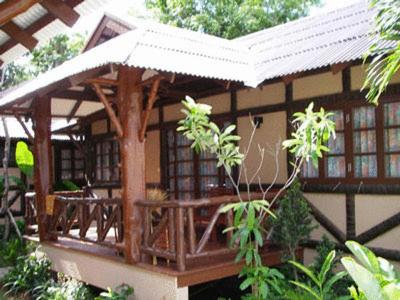 Zahrada ubytování Baan Klang Aow Beach Resort