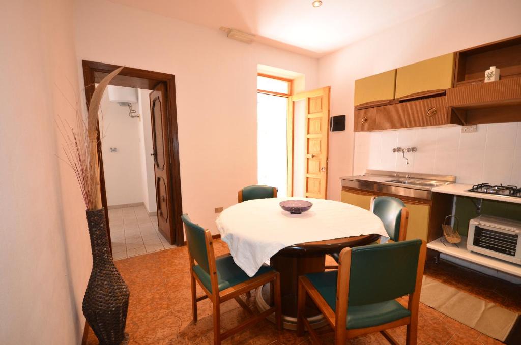 Kuchyň nebo kuchyňský kout v ubytování Solemare Accommodation Alghero