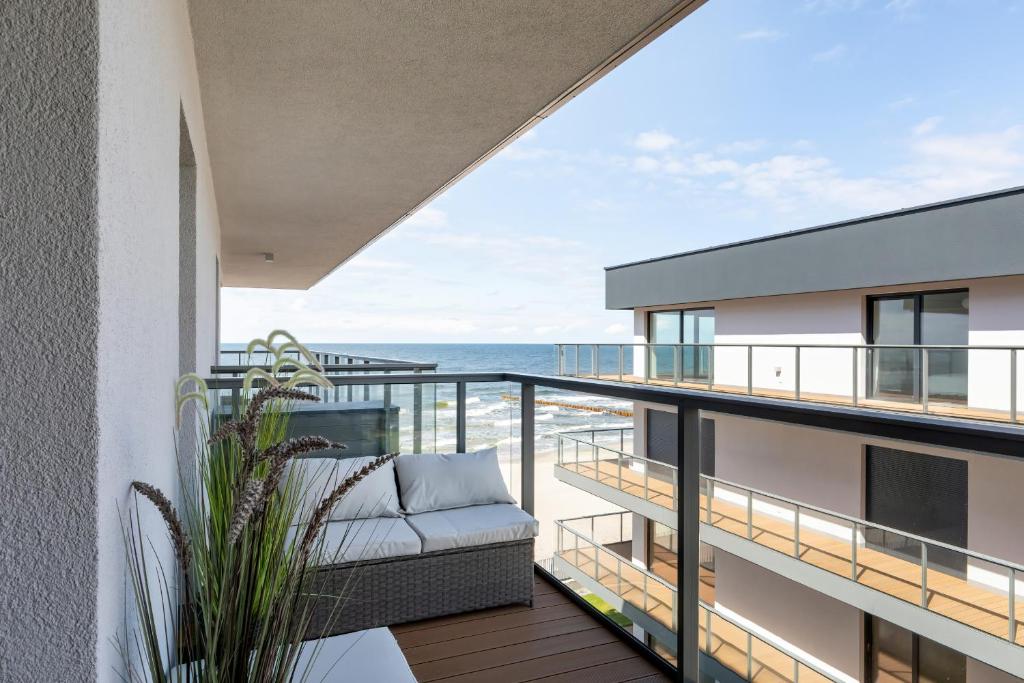 Apartamenty Gardenia Seaside 2 with Sea View by Noclegi Renters