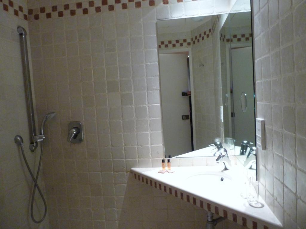 Hôtel du Vieux Marais - Resim 31