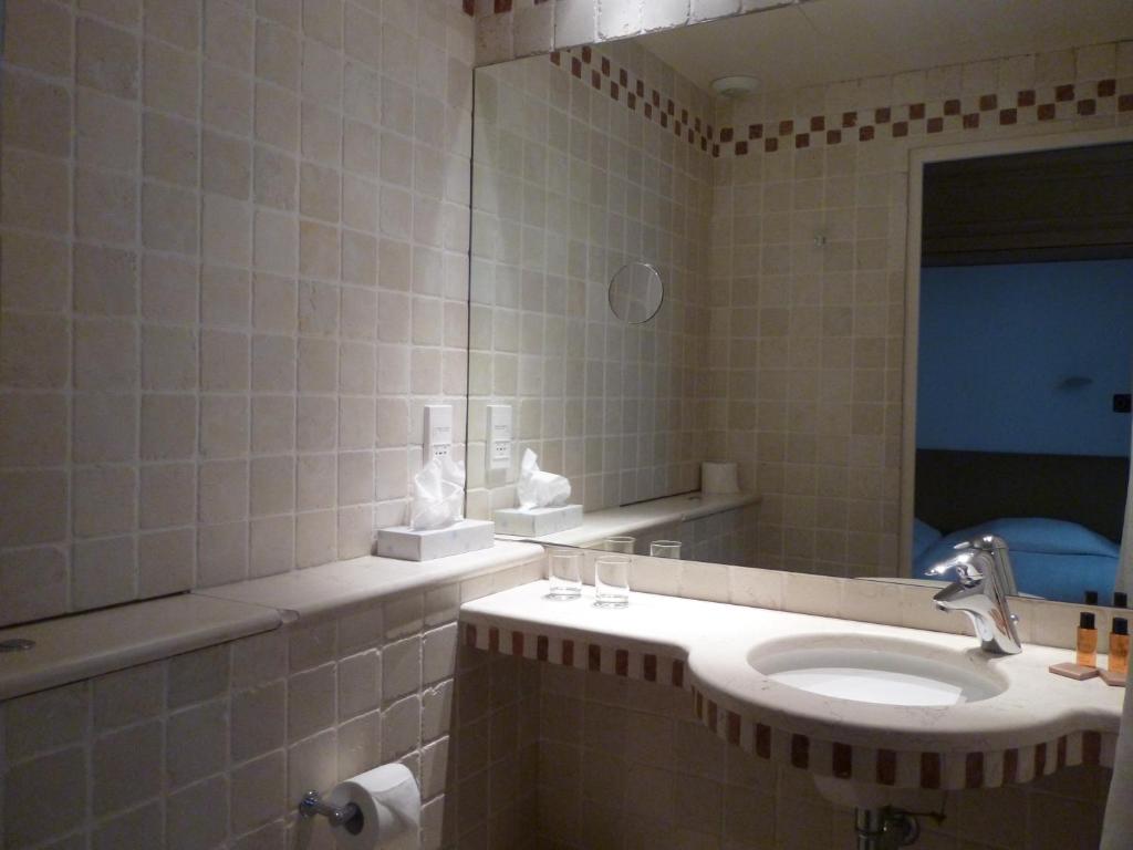 Hôtel du Vieux Marais - Resim 33