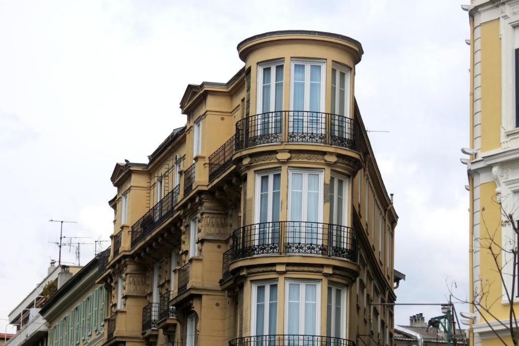 Budova, kde se hotel nachází