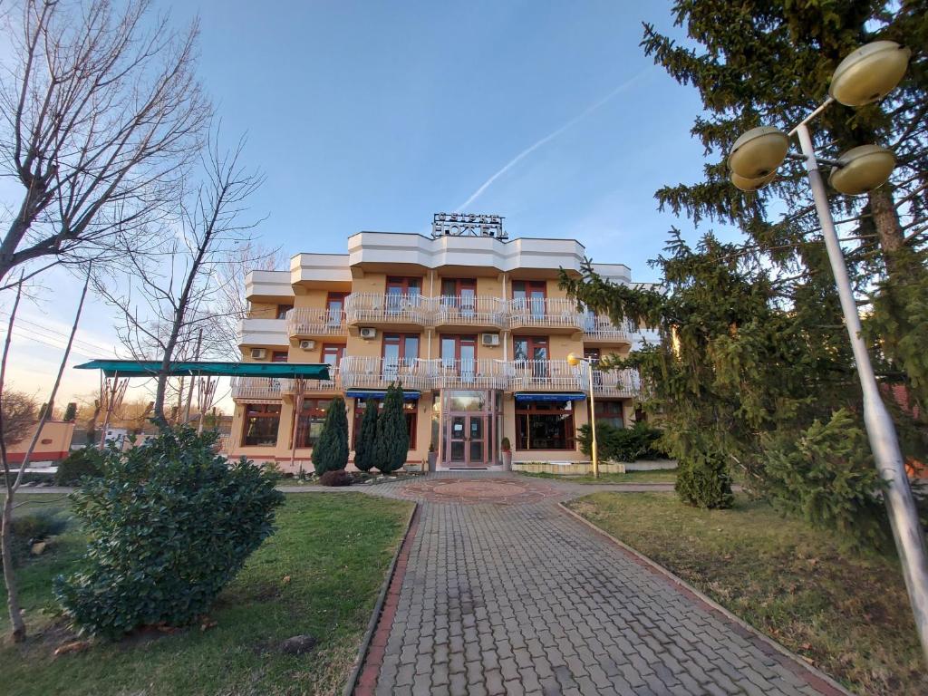 Budova, v ktorej sa hotel nachádza