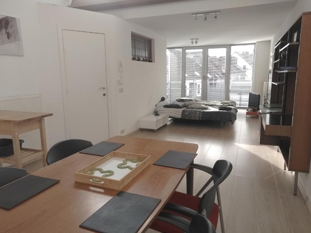 Fotografija u galeriji objekta Sfeervol rustige loft u gradu Ostende