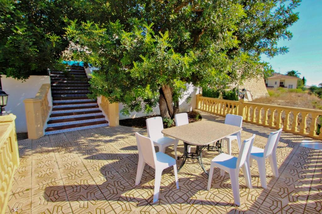 Zahrada ubytování Tosal Julia - sea view villa with private pool in Calpe