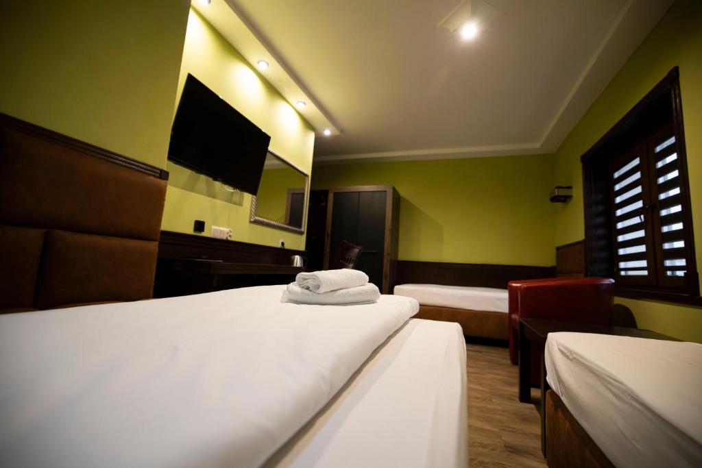 Tawerna Sandomierz - Triple Room