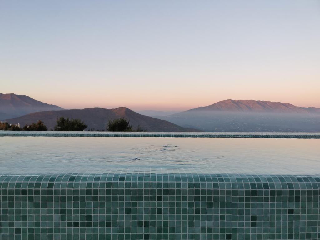 Surya Guest House (Spanien Ojén) - Booking.com