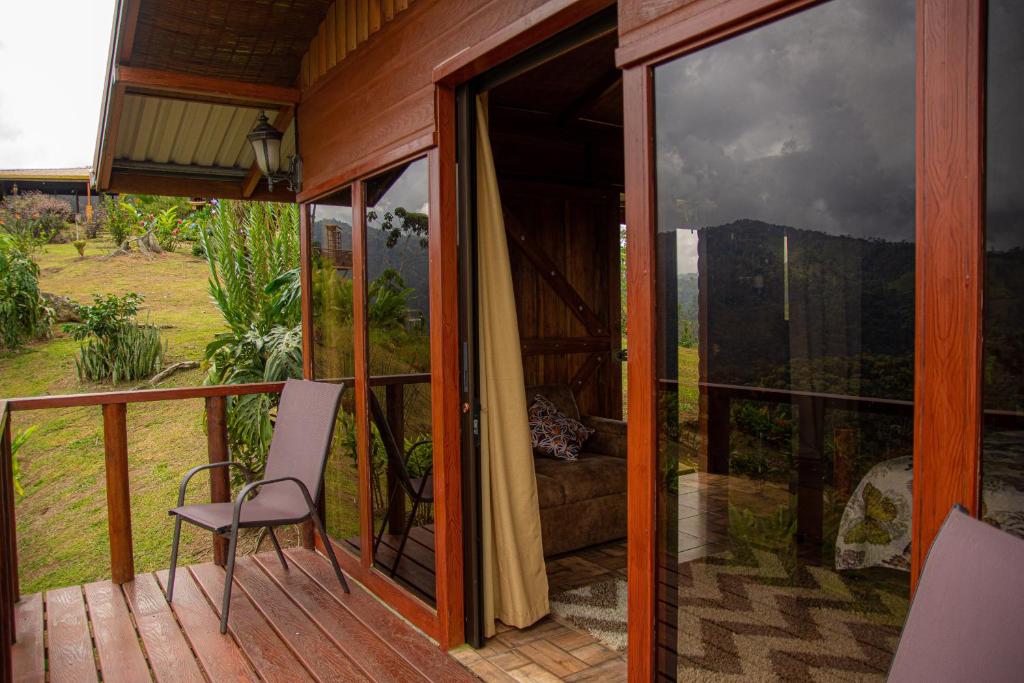 Zahrada ubytování Pacuare Mountain Lodge