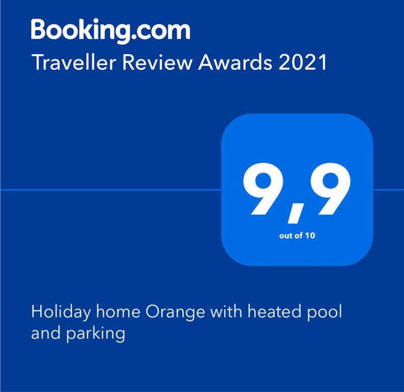 Certifikát, ocenenie alebo iný dokument vystavený v ubytovaní Holiday home Orange with heated pool and parking