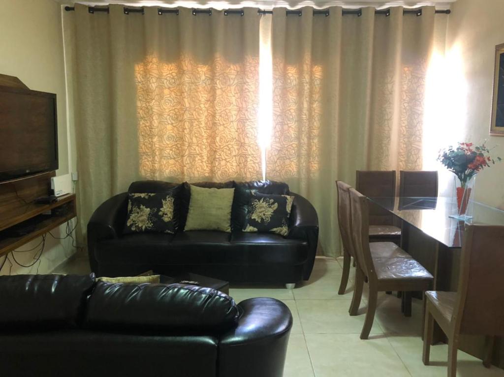  Casa com piscina
