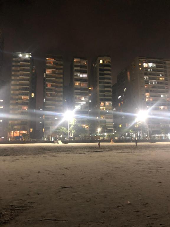  Apart. frente para o MAR -pé na areia/Pitangueiras