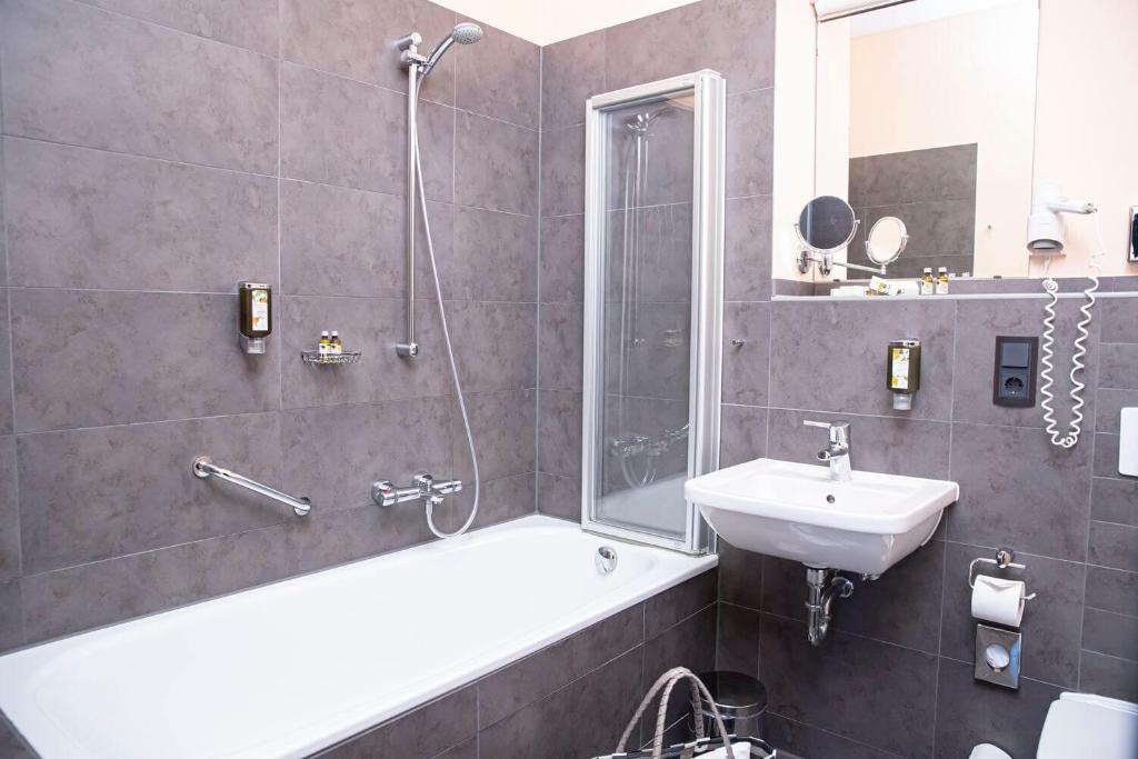 Schlosshotel Blankenburg - 4