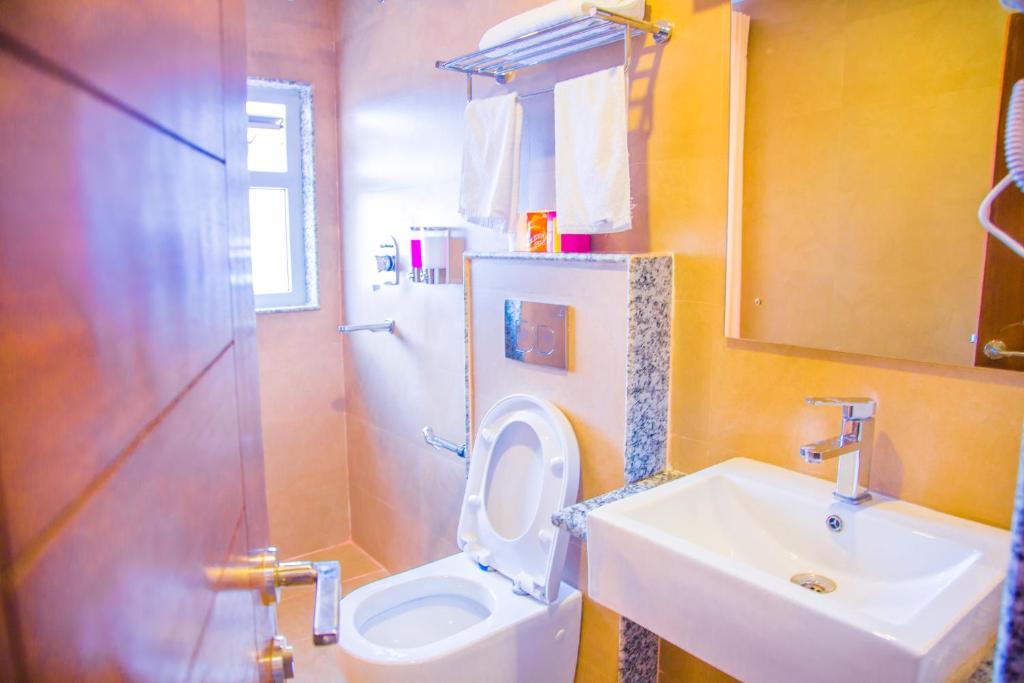 Koupelna v ubytování Himalayan Suite Hotel