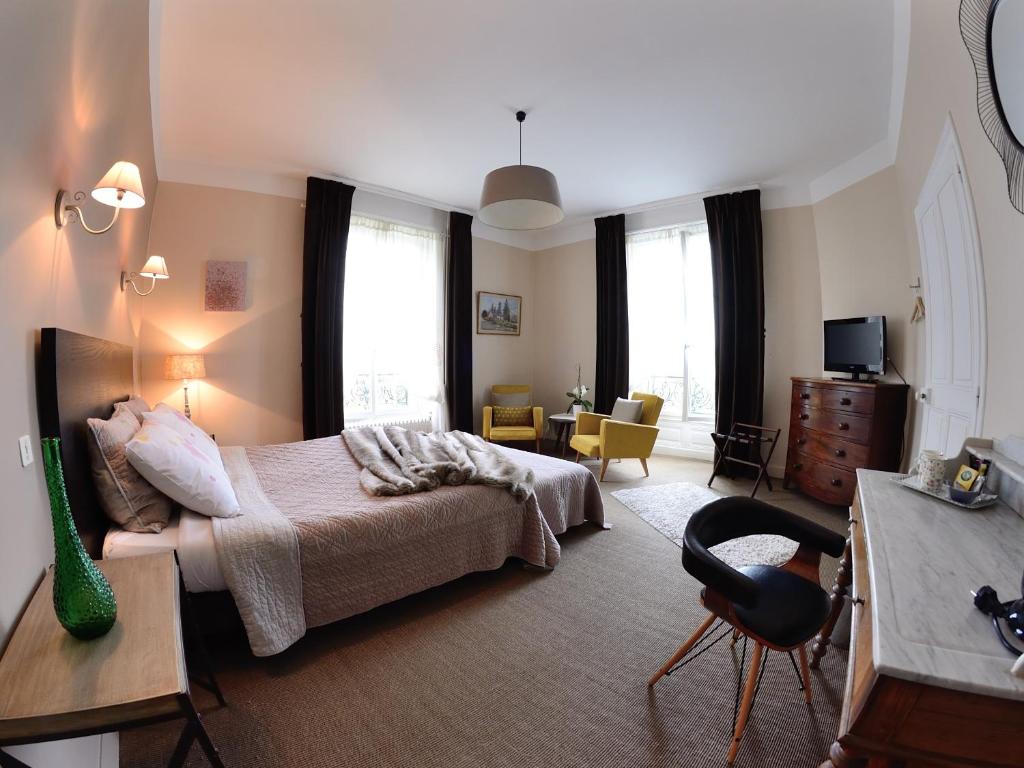 Le 14 St Michel - Superior Double Room