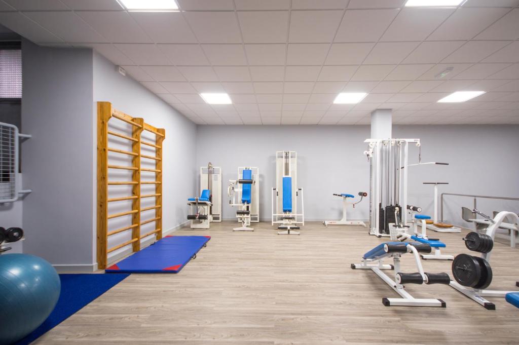 Gimnasio o instalaciones de fitness de Hotel Auditorio Santiago & Spa