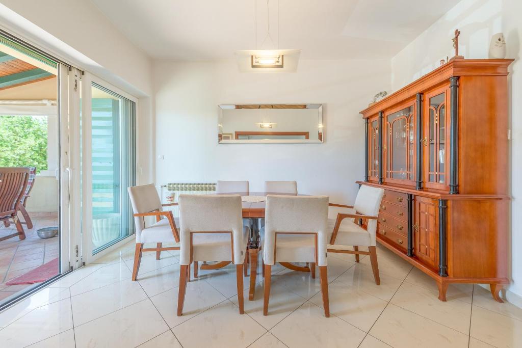 Fotografia z galérie ubytovania Villa Lux Nina with six bedrooms, private pool, sauna v destinácii Zadar