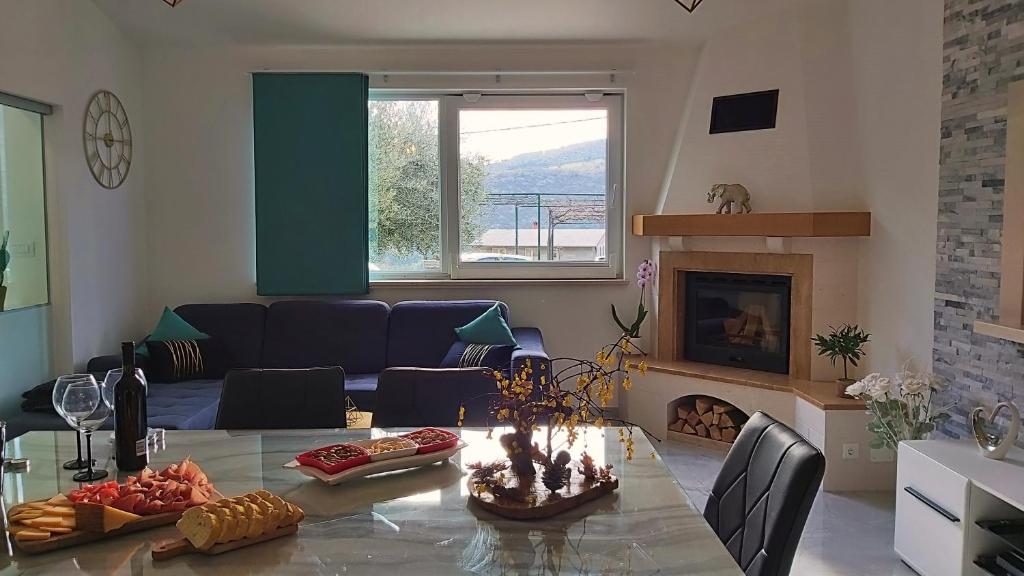 Kuchyň nebo kuchyňský kout v ubytování Holiday Home Maslina