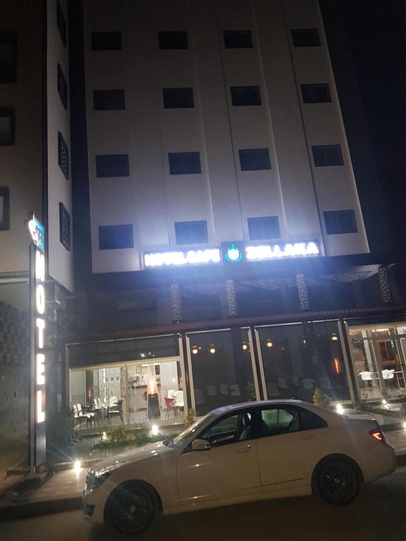 El edificio en el que está el hotel
